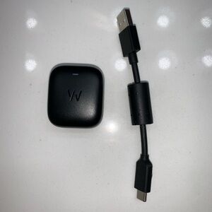 Whoop 4.0 charger and charging cable